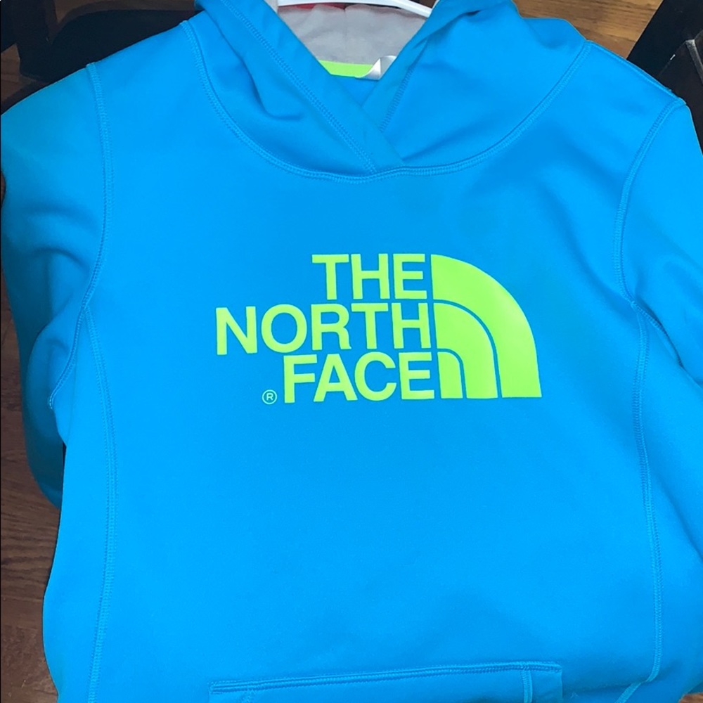 Women’s North face hoodie
